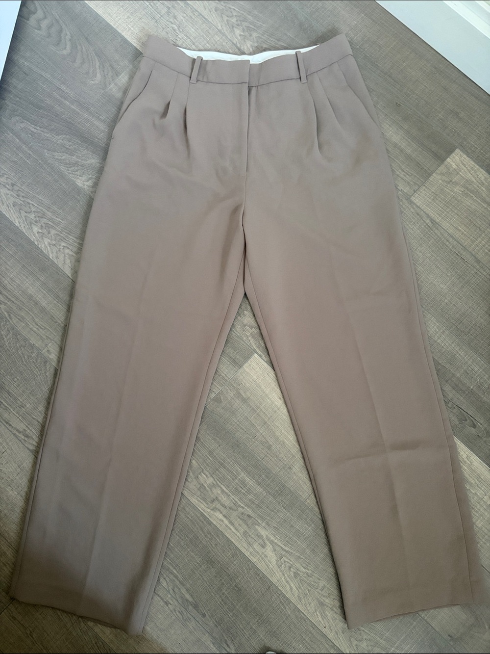 Aritzia Effortless Pants Nomad Taupe Short Crepette